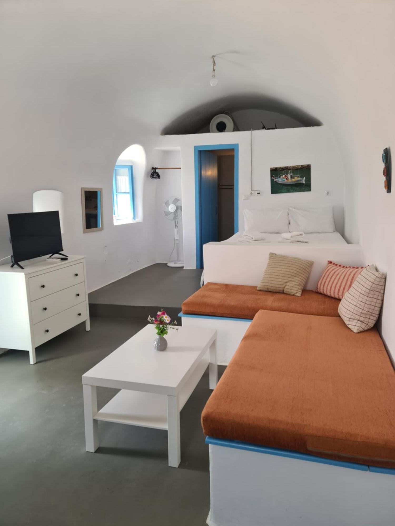 Kamaraki Aroniadika Apartment Kythira Town Exterior photo